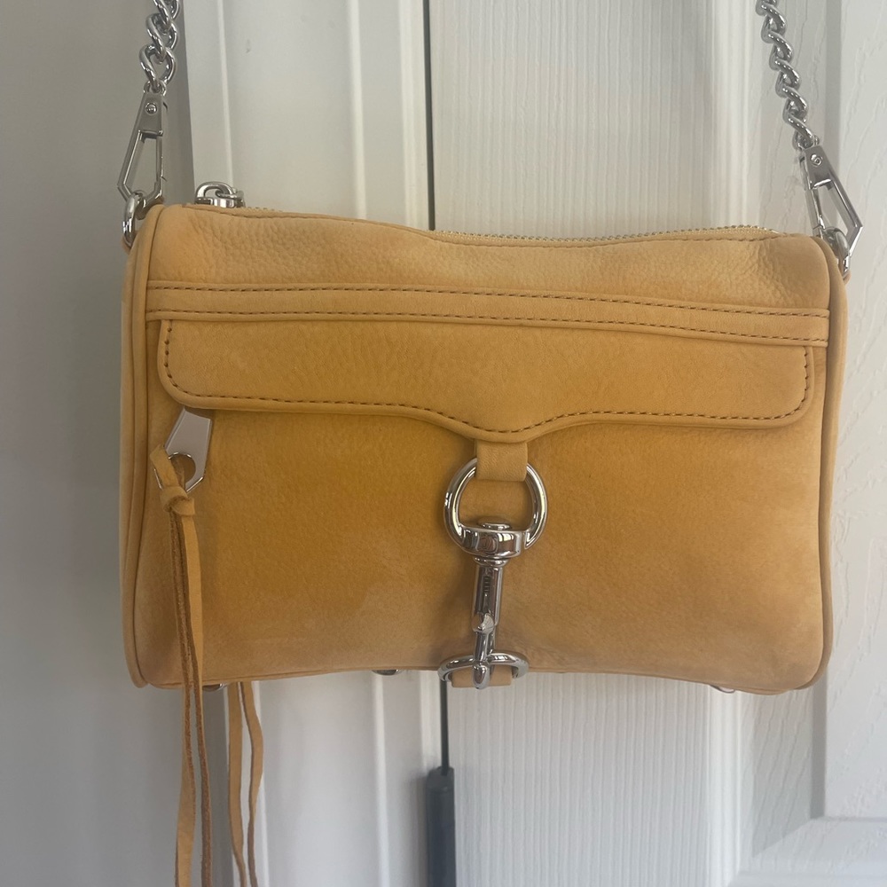 Season's IT color and material from Rebecca Mink-off